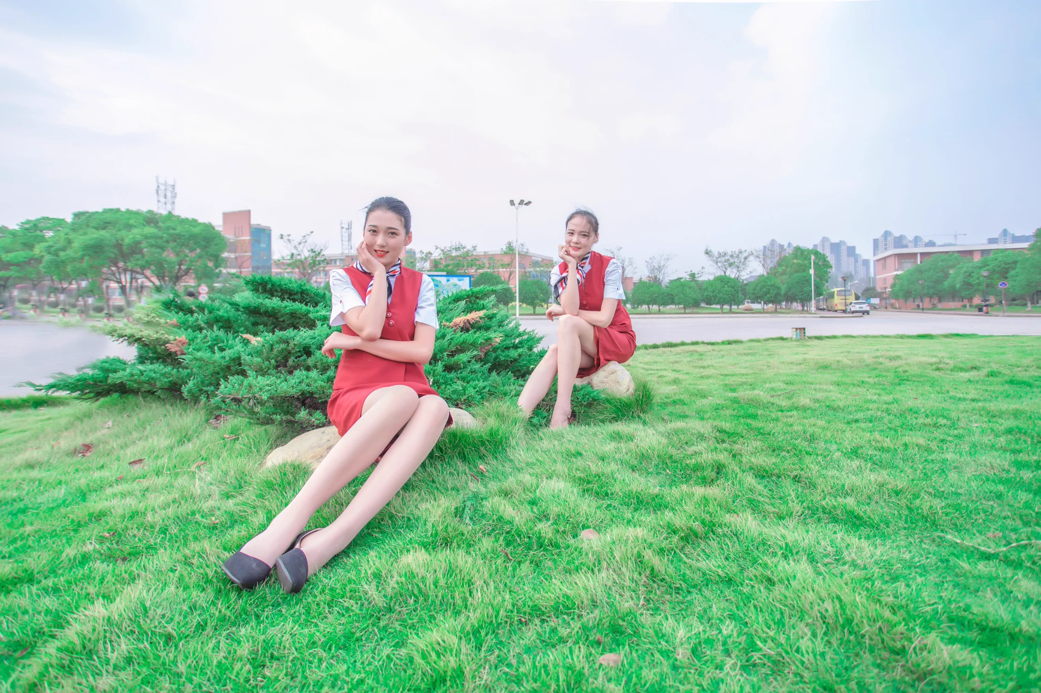 毕业小姐姐写真[75P+629M] #眼镜娘 #眼镜妹 #毕业照 #女大学生 #写真 #空姐 
No.052220 预览全套尺度看置顶或私信 投稿：@007share 
眼镜娘圈子：https://t.co/VSeJDJ4qxz https://t.co/ctIaiS02MV