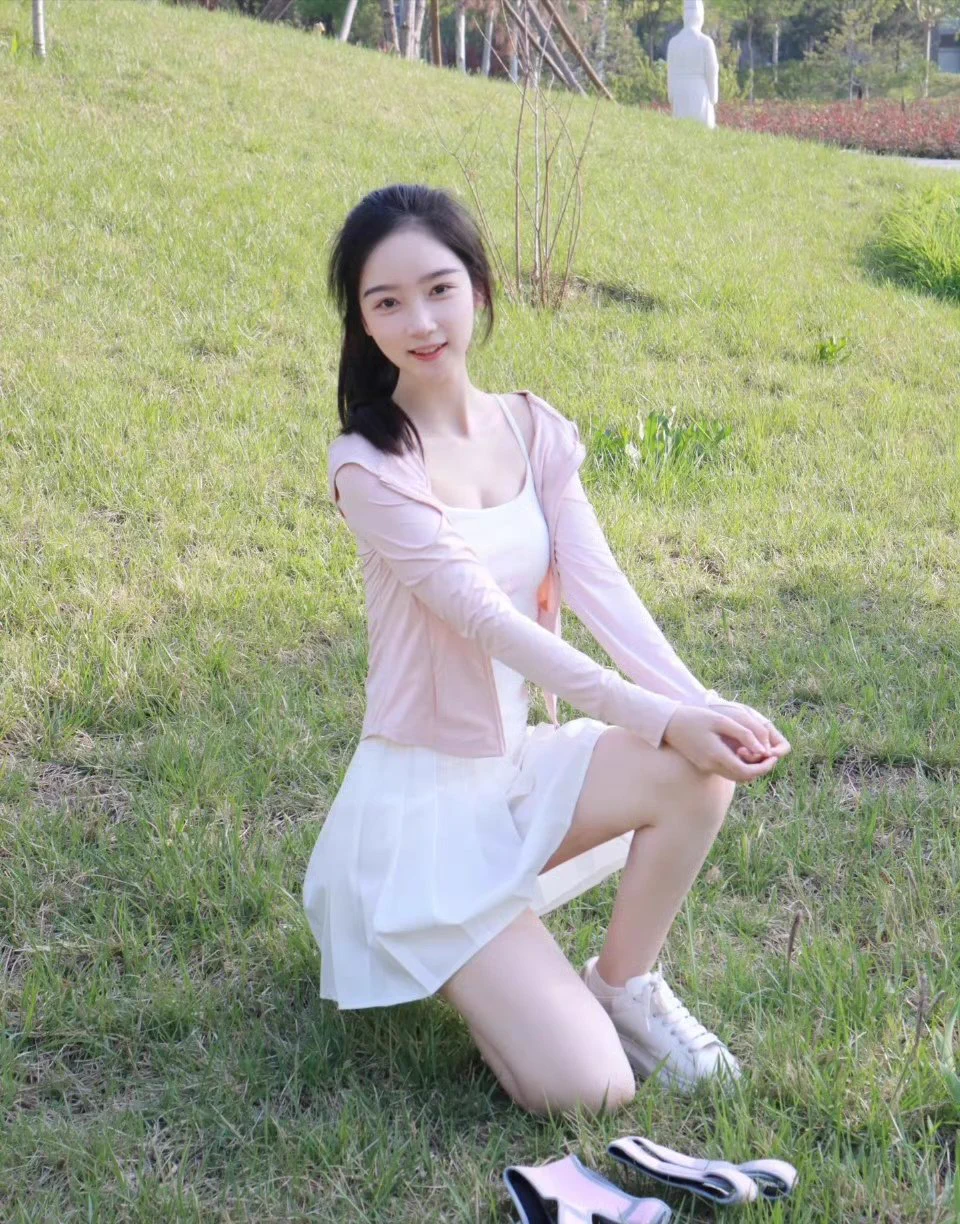 学姐陪你一起逛校园。 https://t.co/nL0PE19lEm
