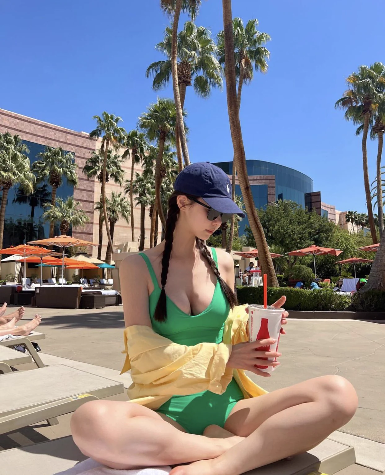 夏天当然就是汽水 阳光 沙滩 比基尼#BABYMONSTER #MayDay #bikini #BikiniHot #健身 https://t.co/fVX0aZKDtr