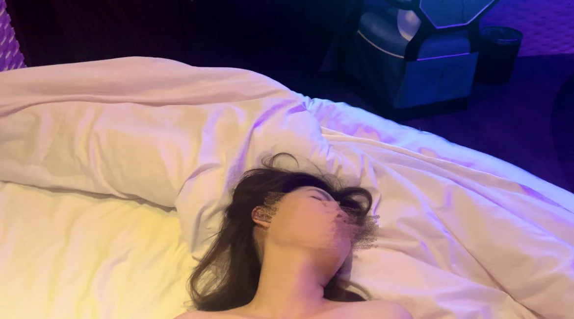 找了兩天的眼鏡，原來掉在摩鐵裡🫠上一次登記的遺失物是腳架。每次登記遺失物領回都要報車牌號碼#如果有系統紀錄此車牌還時常有訪客 https://t.co/joUEc7GVlk