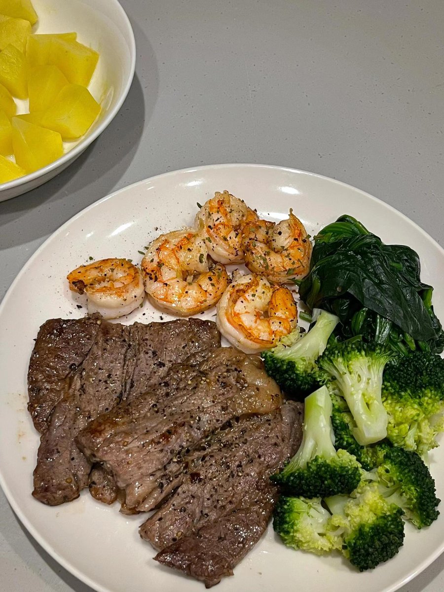 煮得有点多了，一个人吃不完。
有没有想蹭饭的朋友呀，允许你来我家蹭一下，晚上我蹭你床? https://t.co/65VPzMdHwM