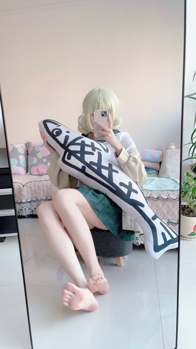 我要抱着我的小咸鱼回我的小床上哭哭了 https://t.co/nRAGGJh9Nb