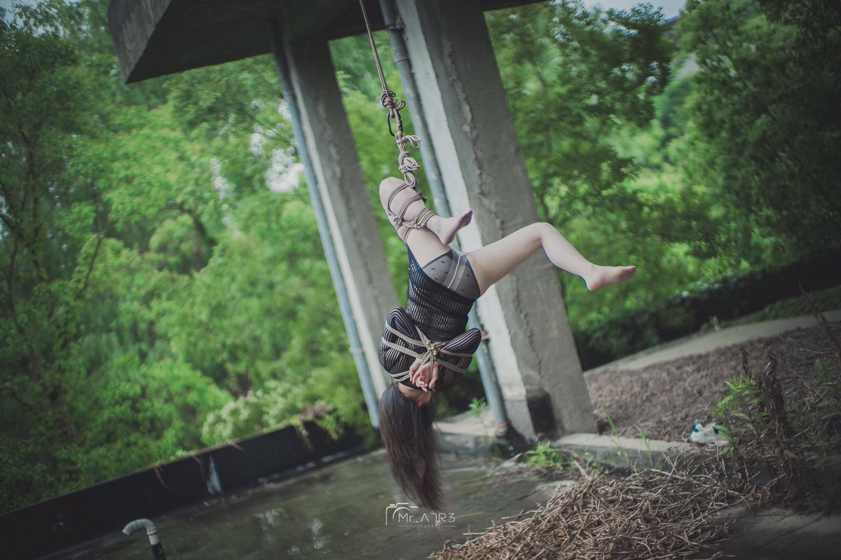 尝试不多的户外体验，感觉和室内完全两回事。
缚手@Esir54309119 
📷 @A7R32 https://t.co/KRaf3BZaAa