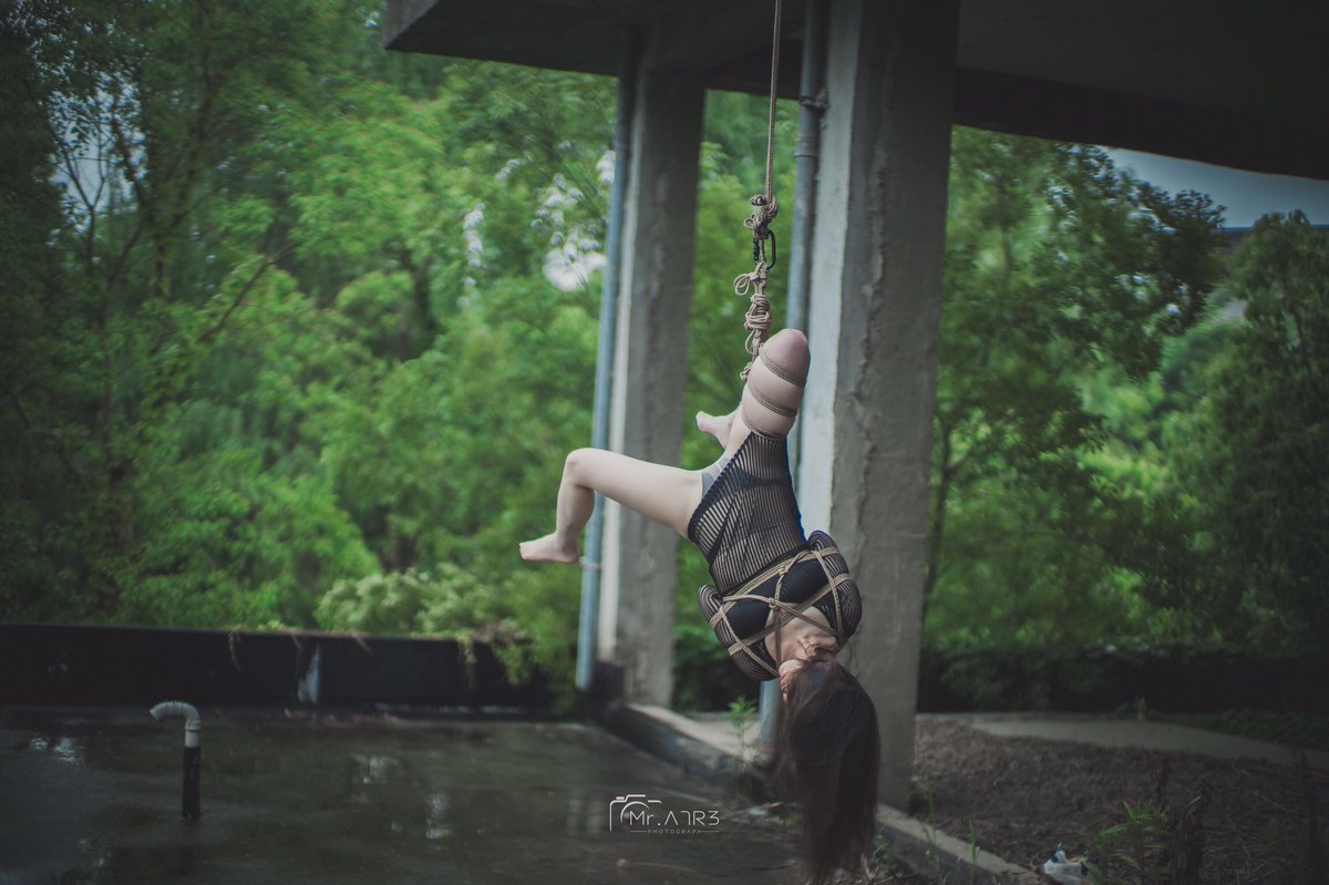 尝试不多的户外体验，感觉和室内完全两回事。
缚手@Esir54309119 
📷 @A7R32 https://t.co/KRaf3BZaAa