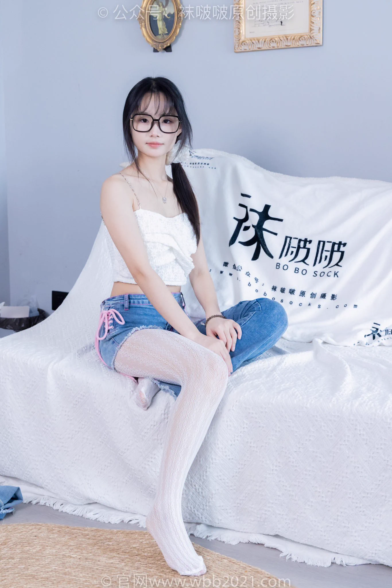 372期：甜甜圈-板鞋、白色蕾丝袜、可拆卸牛仔裤、裤里丝图片数量：140张视频长度：常规长度版10分钟（视频分辨率：4K）                附带拍摄超长花絮版25分钟（视频分辨率：4K） https://t.co/JK4N8ajWcL