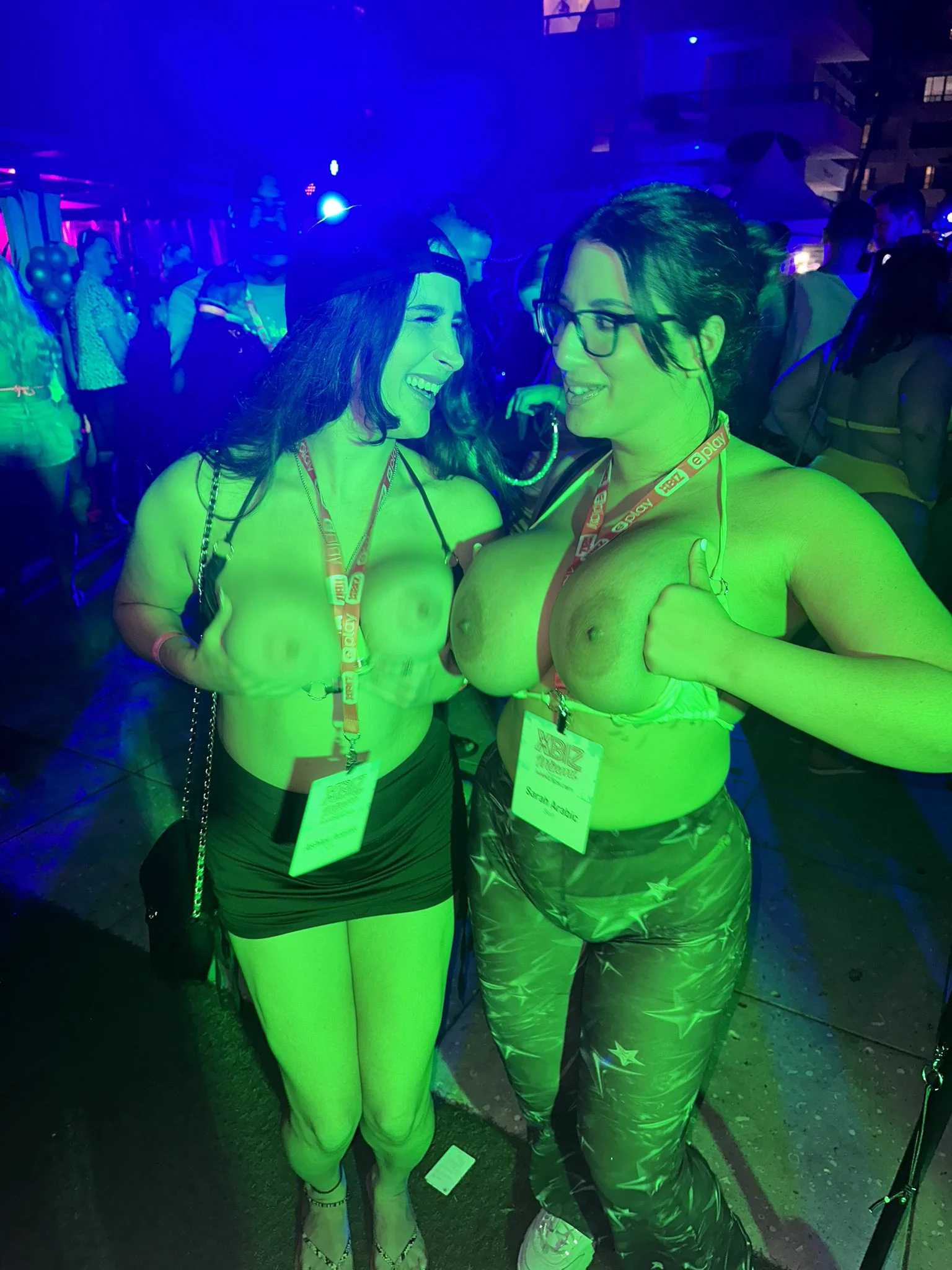 fell in love w @SarahArabicLIVE last night 🙈 https://t.co/zr4tcRmOFs