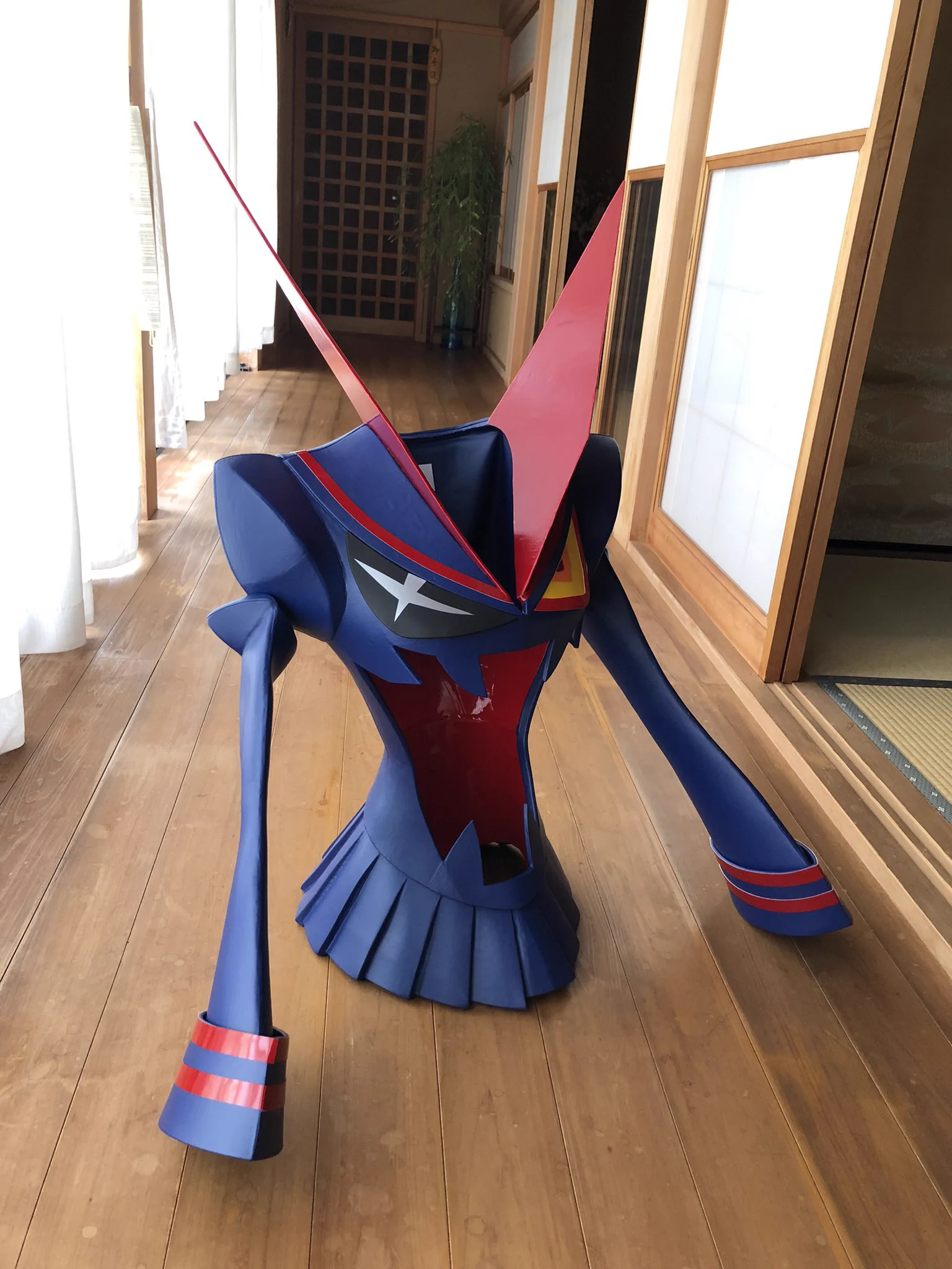 実物大サイズ（？）でキルラキルの鮮血を作りました。 https://t.co/3xhBEarSCn