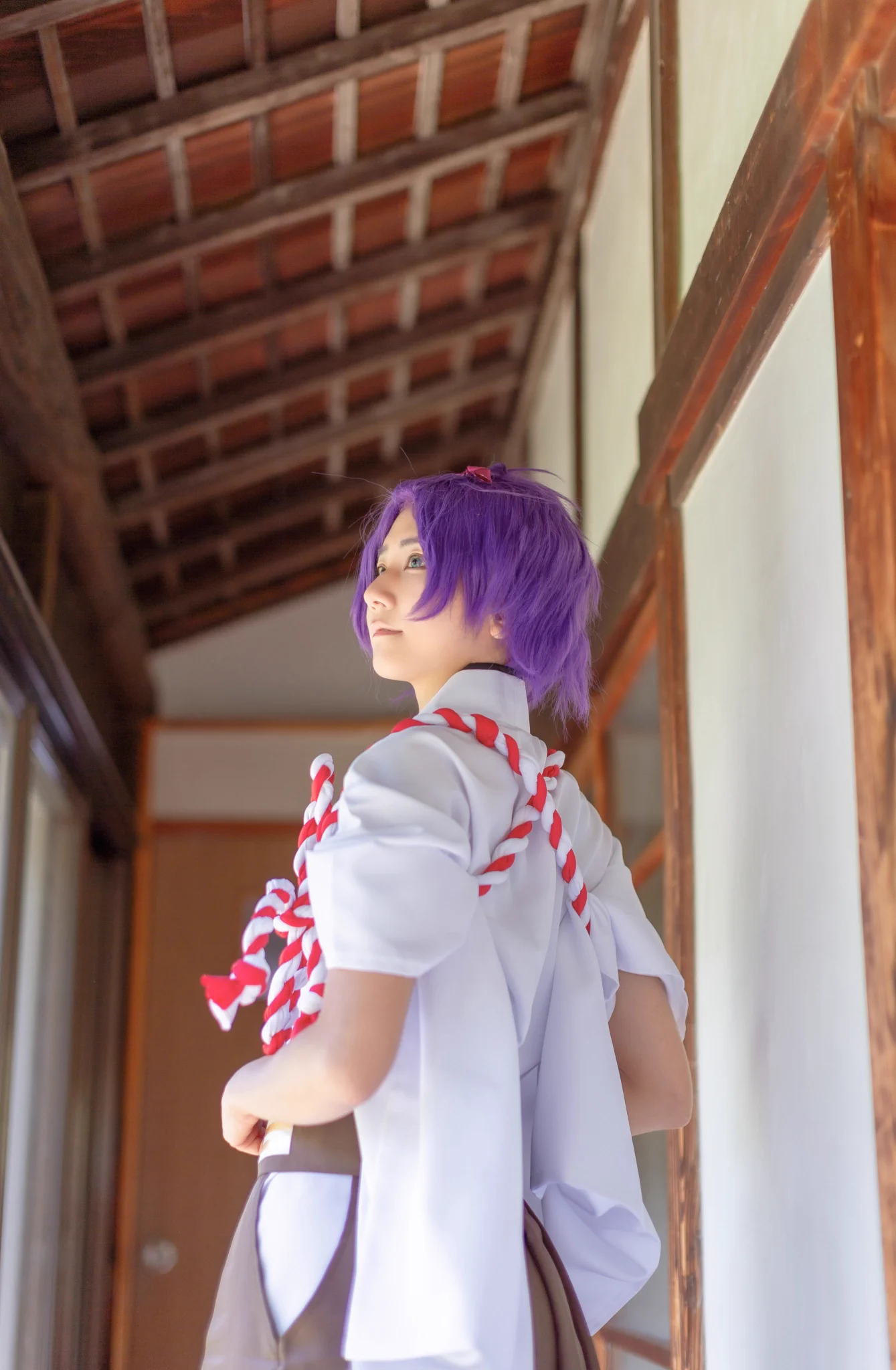 【アカウント新設のお知らせ】この度コスプレ写真を主とするアカウント「やなまる（@yanagimaru_cos）」を新設いたしました。新設に伴いコスプレ関連の相互さんを順次フォローさせていただきます。もしよければ新たなる場所でもご縁がありますと嬉しいです🔥■背景身の丈にあわない大きな力を手に入れてしまい、調子に乗って薄着で開脚をしていたら昨年7月に重度のシャドウバンになり治らないため。症状は流転するのですが・検索非表示・タグ付けできない・フォローしているのにTLに表示されない（間引きされている）・その影響でインプレッション数の減少・ヮィからのアクション（リプライ、いいね、リポスト、フォローなど）相手に通知がいかないなどの状態が続き「見てもらう」ために活動をしているヮィにとってはとてもつらい状態です。シャドウバンの状態であるとたとえ1万いいねがついてもフォロワーが減ります（日によっては2,000人以上👀）やってもやっても進めている実感がなくて、しかし、ヮィがどのような気持ちであろうが仕事は仕事なので、ここ一年間は賽の河原で石積みをしているような気持ちで活動をしていました。でも、みなさんに夢はもうたくさん見せていただいたのでヮィゎ満たされています。いつもありがとうございます。ただ、趣味のコスプレで好きな作品を通じて交流をしたいと思ったときに、相手に通知がいかない事でかなり不自由しており、アカウント新設に至りました。新アカウントは試運転の期間であるので、今後変更があるかもしれませんが各種柳丸アカウントは以下の用途で分ける予定です。--------------------------------(・´_ゝ｀)柳丸（@koharuuuuuuuu）メインアカウント、出演情報、撮影会のお写真など柳丸裏アカウント（@yanagimaru_wai）ファンクラブ更新のお知らせなど(・´_ゝ｀)やなまる（@yanagimaru_cos）コスプレメインの更新、日常--------------------------------上記の3つ以外はなりすましアカウントとなります⚠本人も最近インプレゾンビの喋り方みたいになっておりますがここは安全です⚠感情を出してしまってすみませんでした、お手数をおかけしますが今後とも柳丸をよろしくお願いいたします。