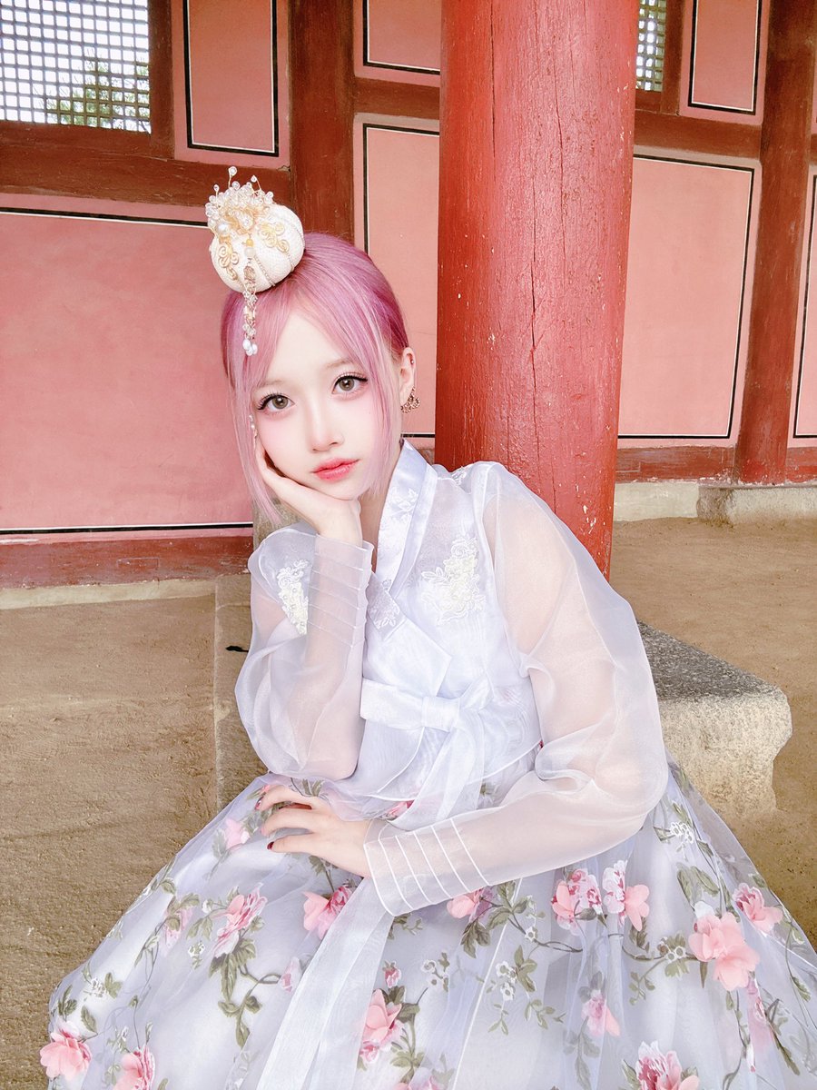 じーー https://t.co/v89KX5cjEP