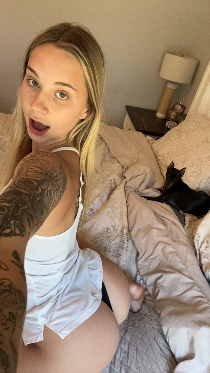 who wants to be my playmateeee https://t.co/ydsQuhae4a