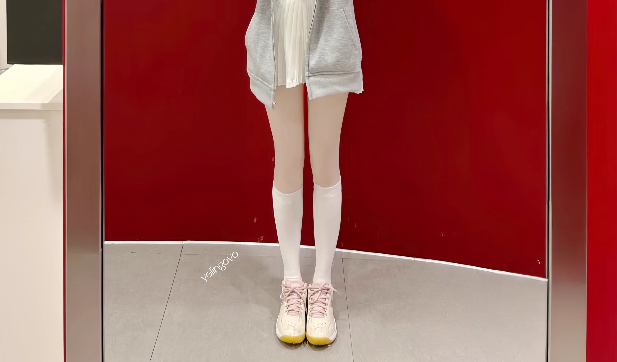 最近比较懒，索性下楼吃早餐的时候水一张
休闲外套搭短裙的宅宅叶灵形态:)
那么，今日腿子也愿您喜欢w https://t.co/yPjAePK4Qs