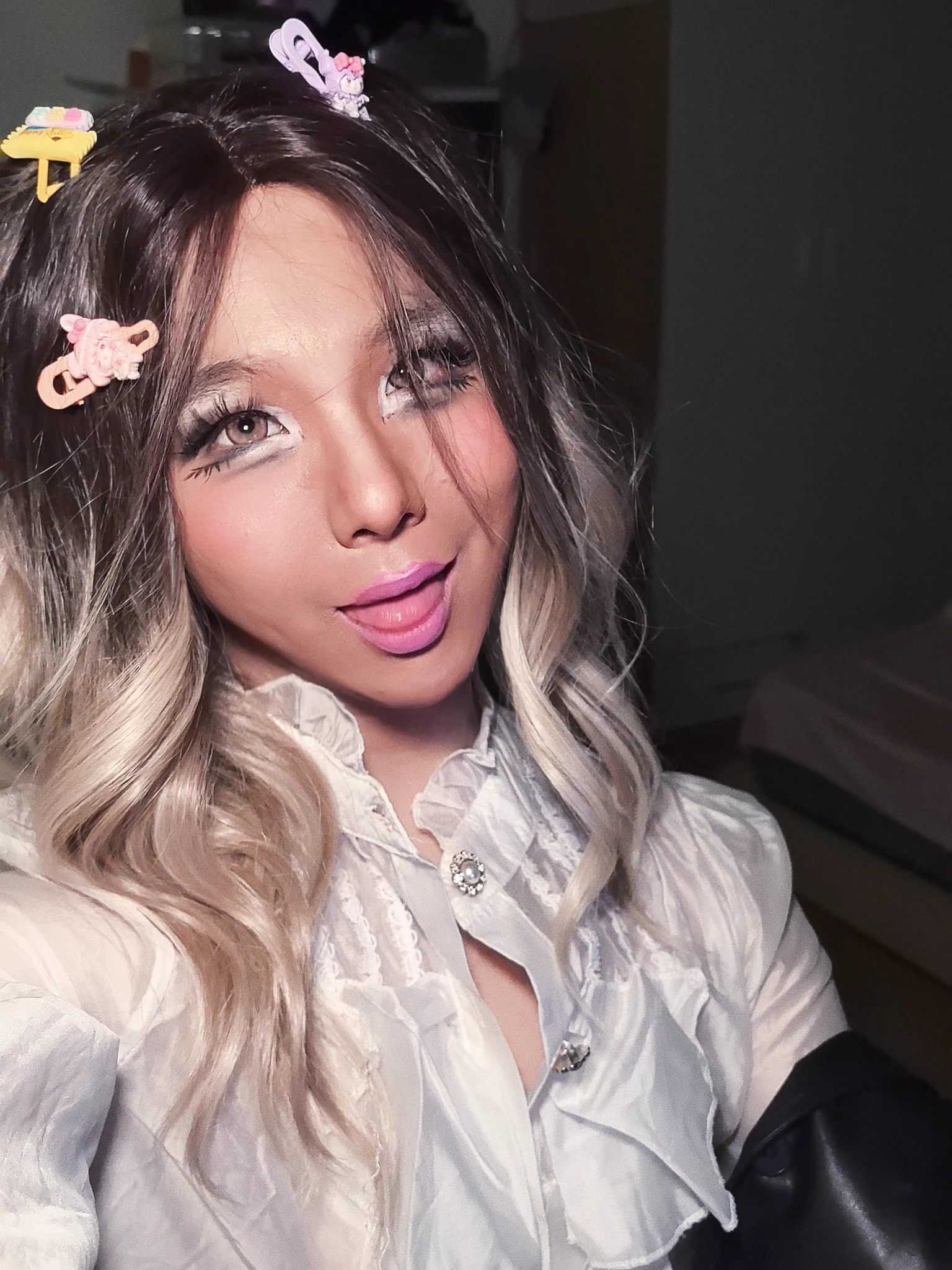 终于画了很喜欢的涩谷辣妹妆 虽然有一点点吓人，不喜勿喷qwq#男娘 #涩谷辣妹妆 https://t.co/MJiiDRtupZ