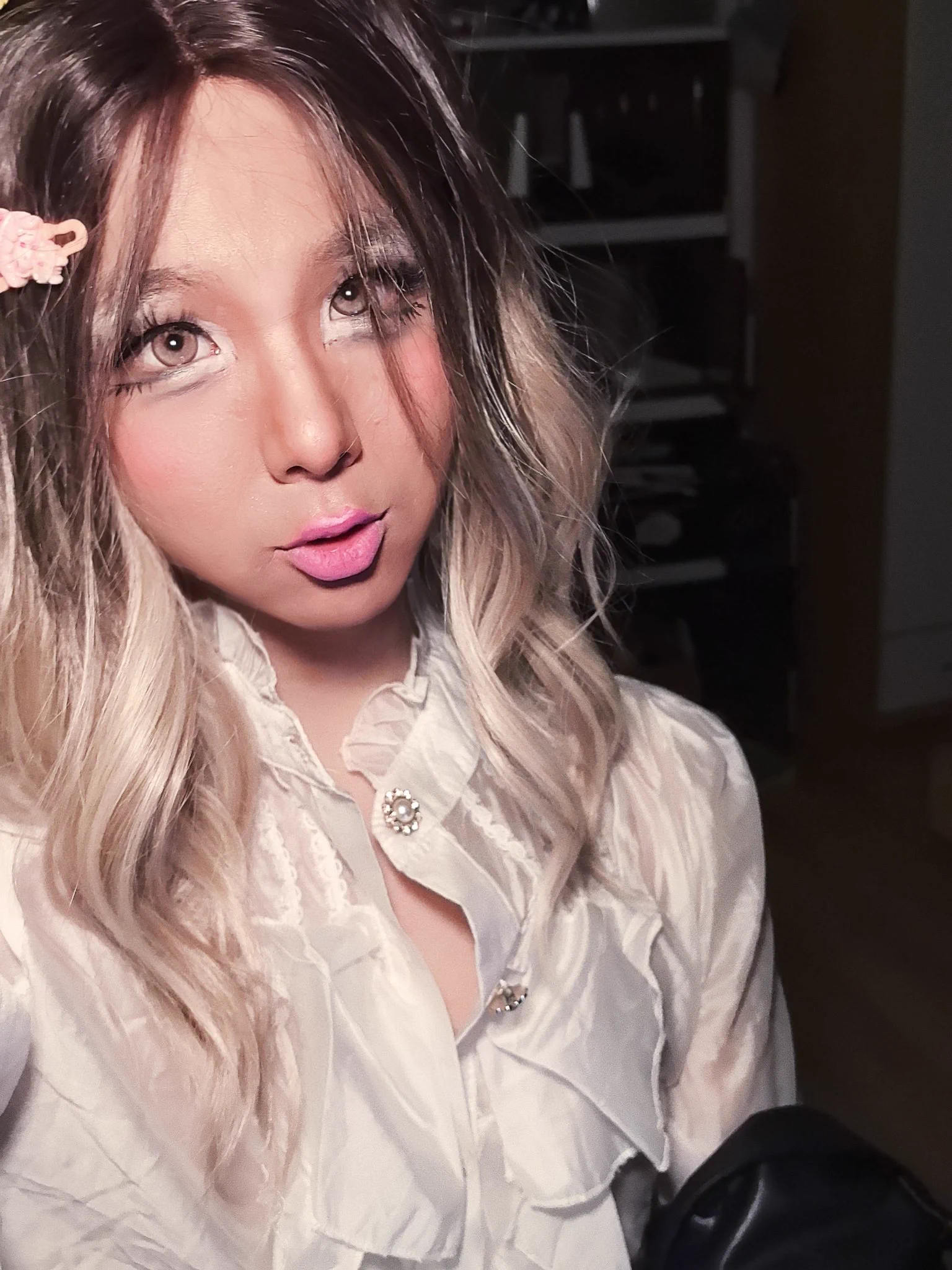 终于画了很喜欢的涩谷辣妹妆 虽然有一点点吓人，不喜勿喷qwq#男娘 #涩谷辣妹妆 https://t.co/MJiiDRtupZ