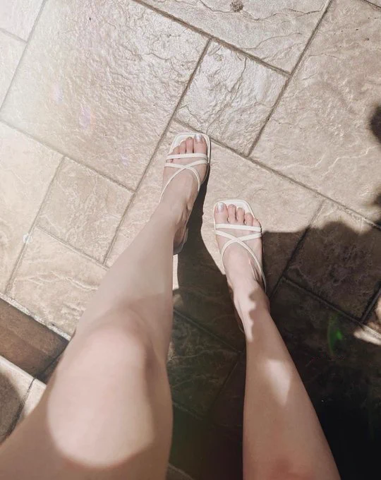 @MikaChan_2003 特别想有个懂情趣的人调情，只要有眼缘今晚属于你！感觉特好可让你无套内射，期待你后入顶撞我的子宫 https://t.co/qXTcYlPIgP https://t.co/rCbEs3HlQX