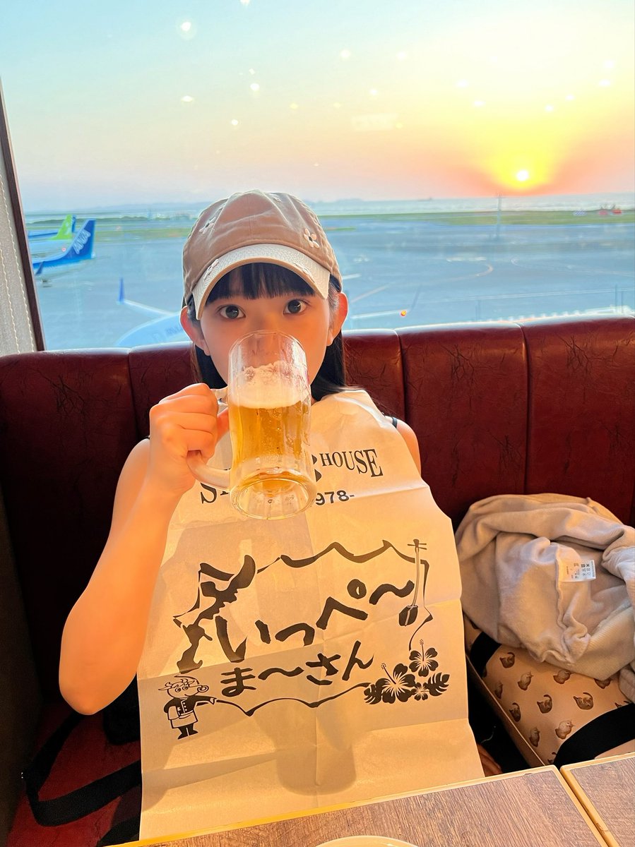 沖縄でロケだったよ〜🌺
撮影おわりのビールとお肉が沁みました🍺
いっぱい寝る😴おやすみなさい⭐ https://t.co/9ankzP0lbf