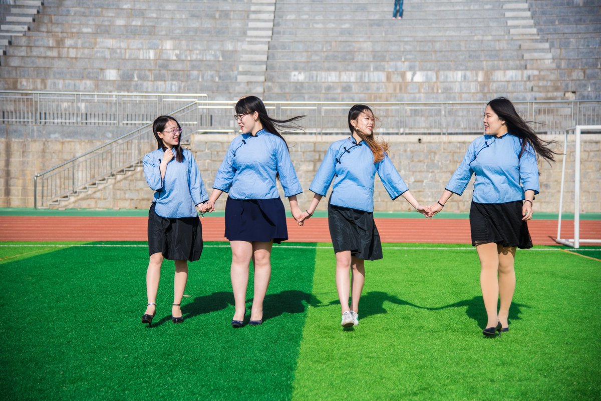 毕业小姐姐写真[47P+400M] #眼镜娘 #眼镜妹 #毕业照 #女大学生 #写真 
No.060520 预览全套尺度看置顶或私信 投稿：@007share 
眼镜娘圈子：https://t.co/VSeJDJ4Yn7 https://t.co/hVwMEgLLoB