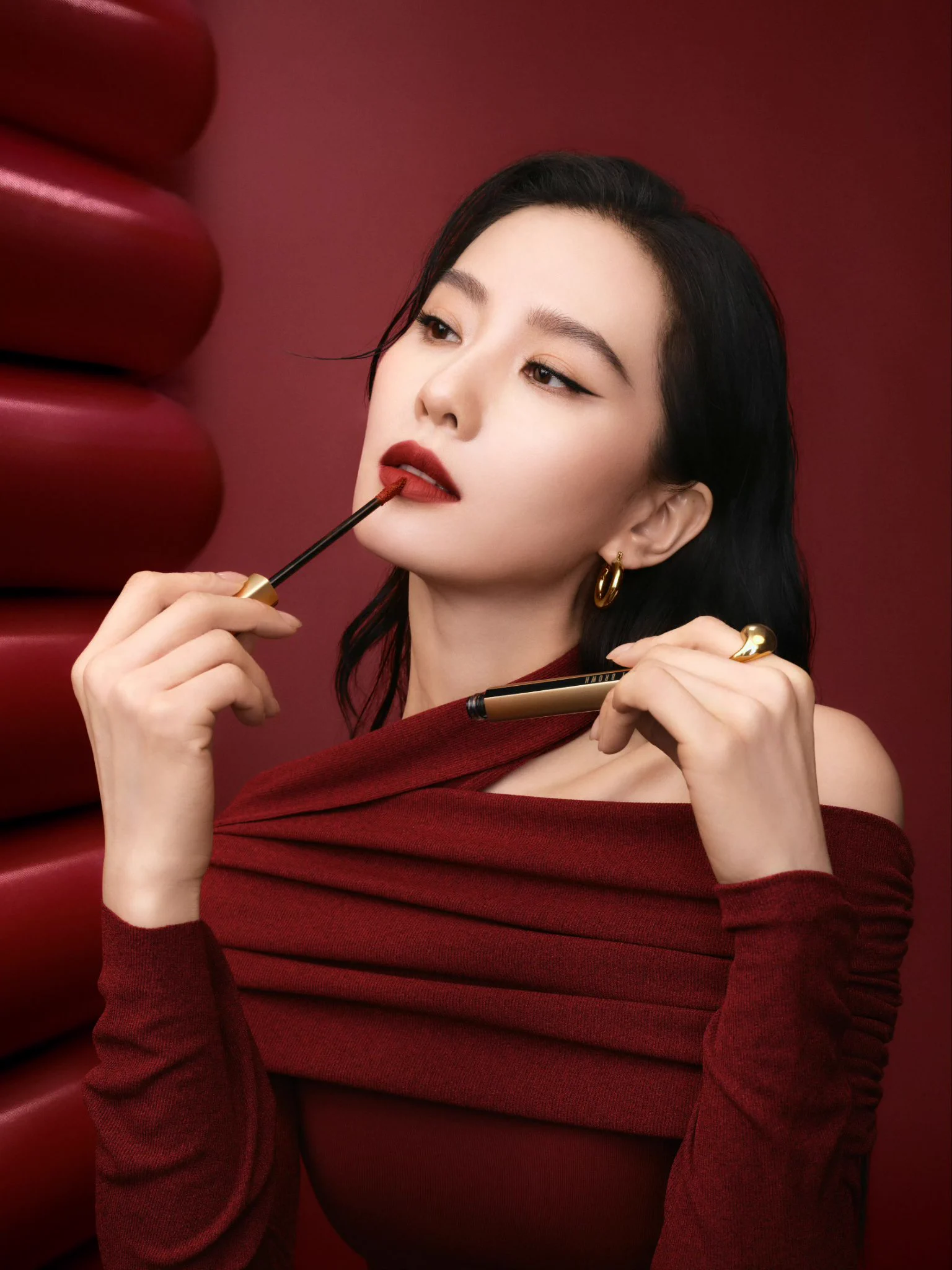 啊啊啊诗诗我等了你好久啊啊，麻烦营业频率高一点 https://t.co/9haDEae2Jh