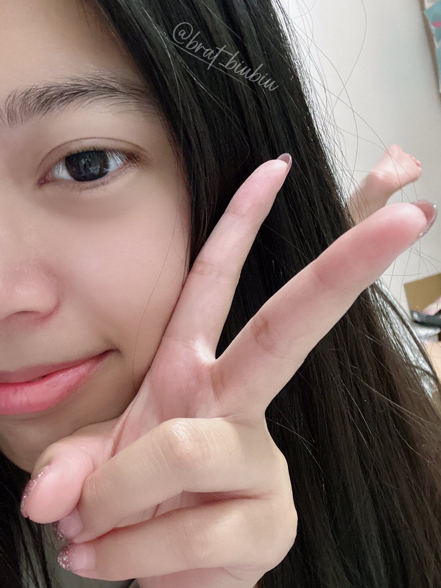 這是半夜腦袋撞到發臉照的小屁孩
因為晚上很開心在JD上認識到一個好朋朋！ https://t.co/pJRzthwjBm