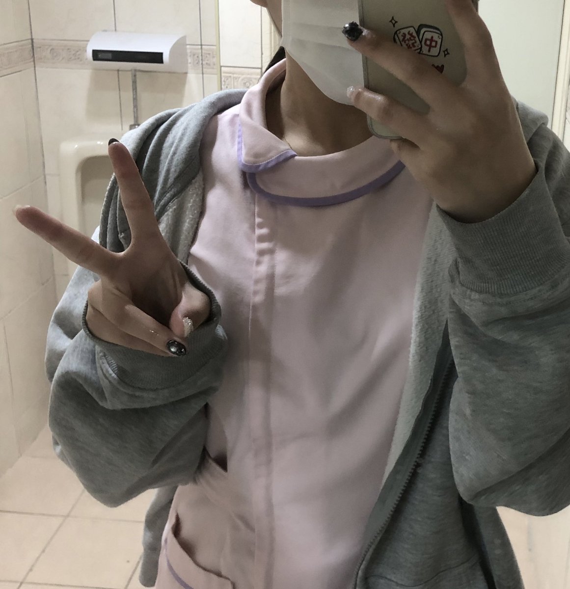 牙助妹妹畢業啦-.-✌️

我要去追求我ㄉ護理夢ㄌya https://t.co/Tmi1DhvgVq