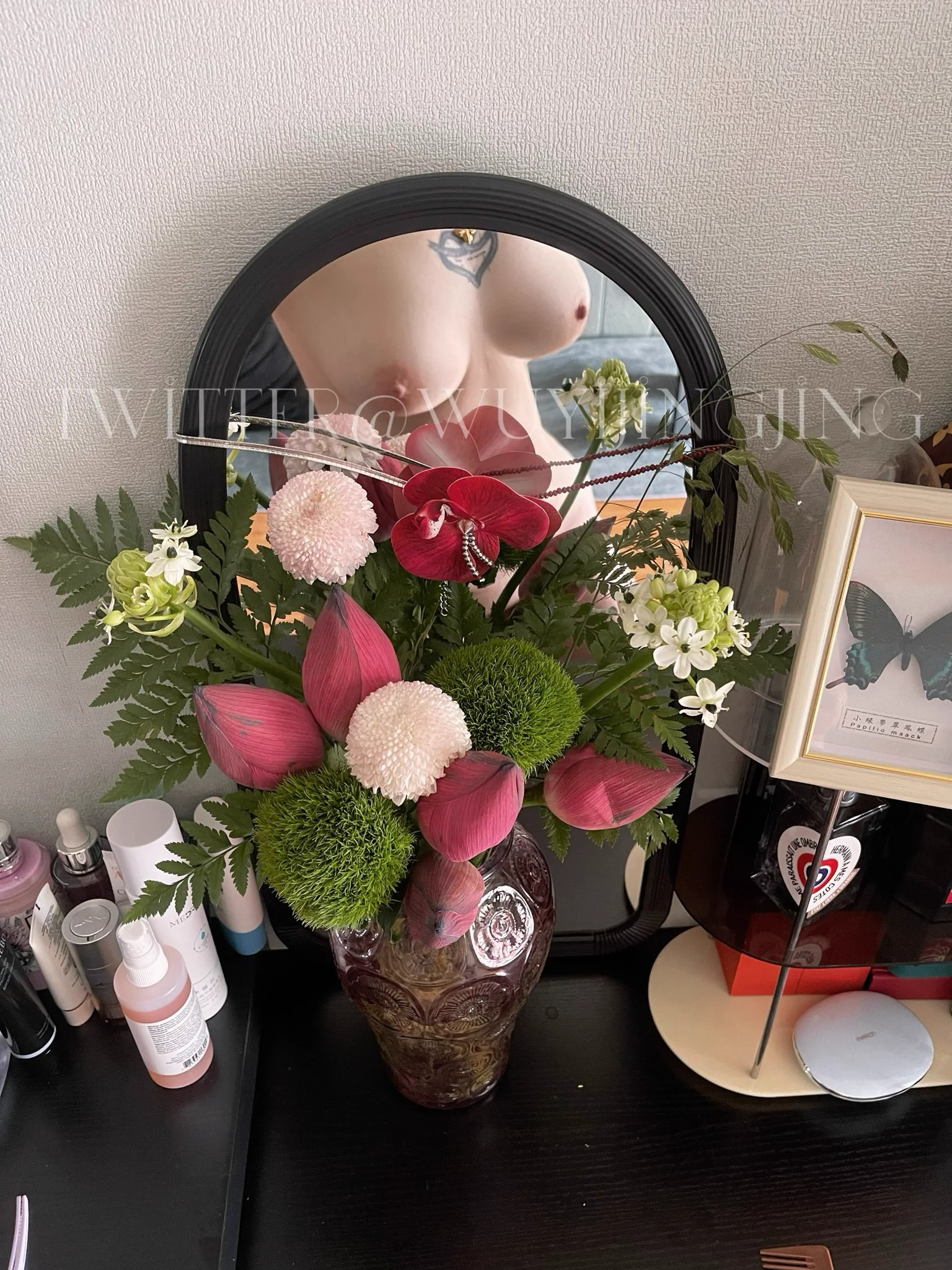 送你一瓶花～祝看到的友友永远有钱花～有知道这是什么品种的吗？ https://t.co/MoAPs1d7iD