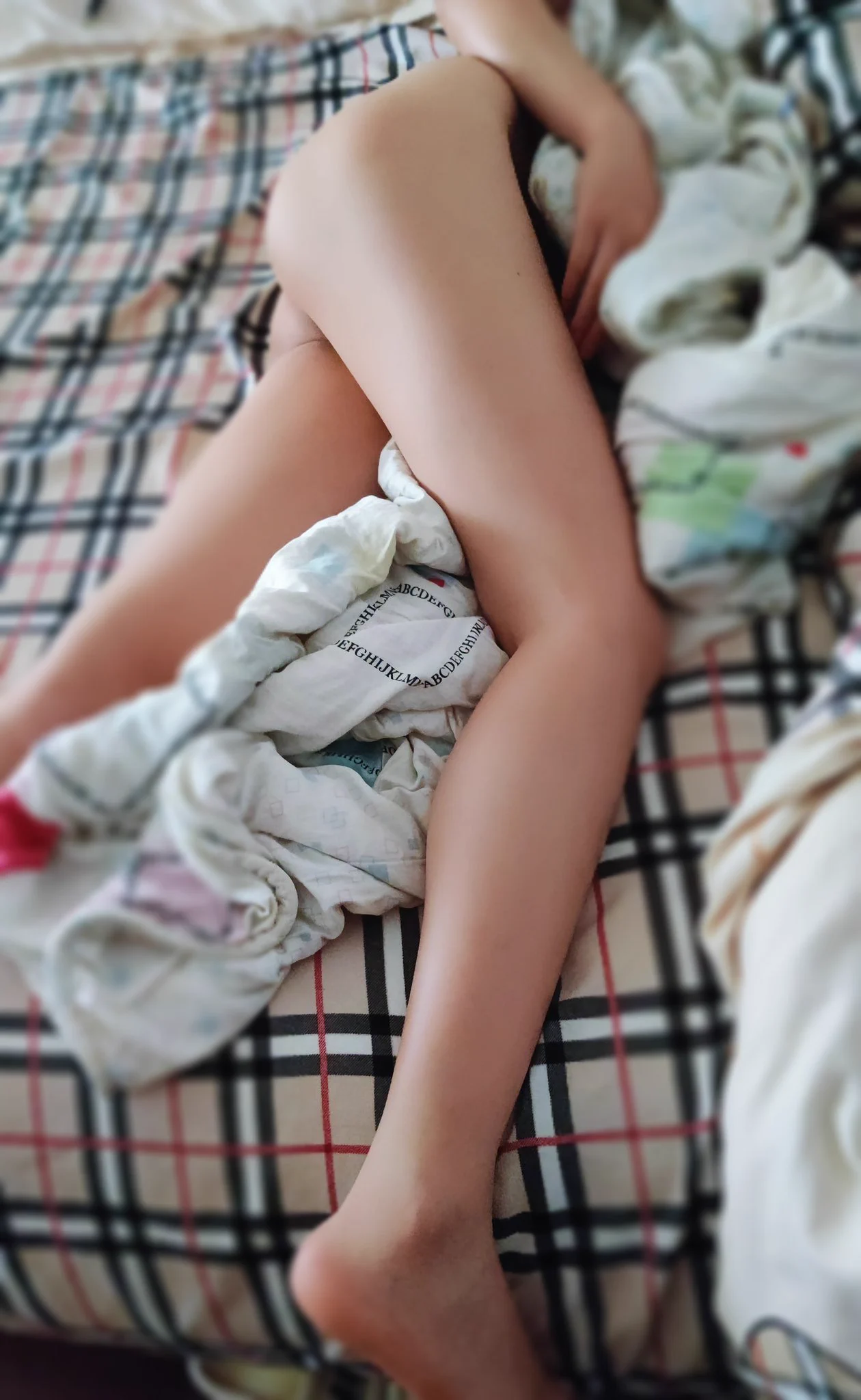 你们睡觉穿睡衣吗？以前老婆睡觉都是穿睡衣的，经过这几年的改变都习惯了不穿睡衣睡觉 https://t.co/1kZhKvorAW