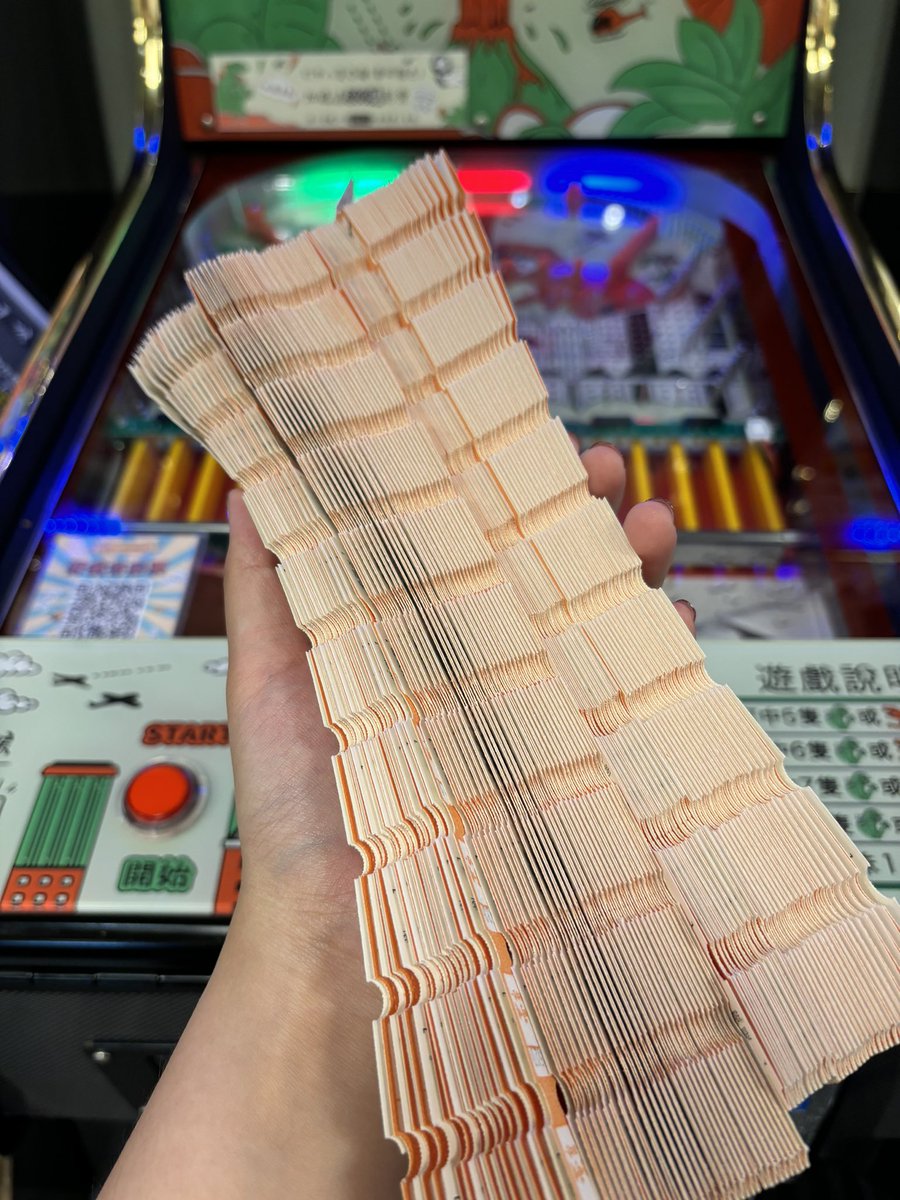 今天有約會！
吃好吃的火鍋
住好看又貴貴的房間
還去打彈珠
超開心！
我是彩券富翁！ https://t.co/vaUmOKyS70