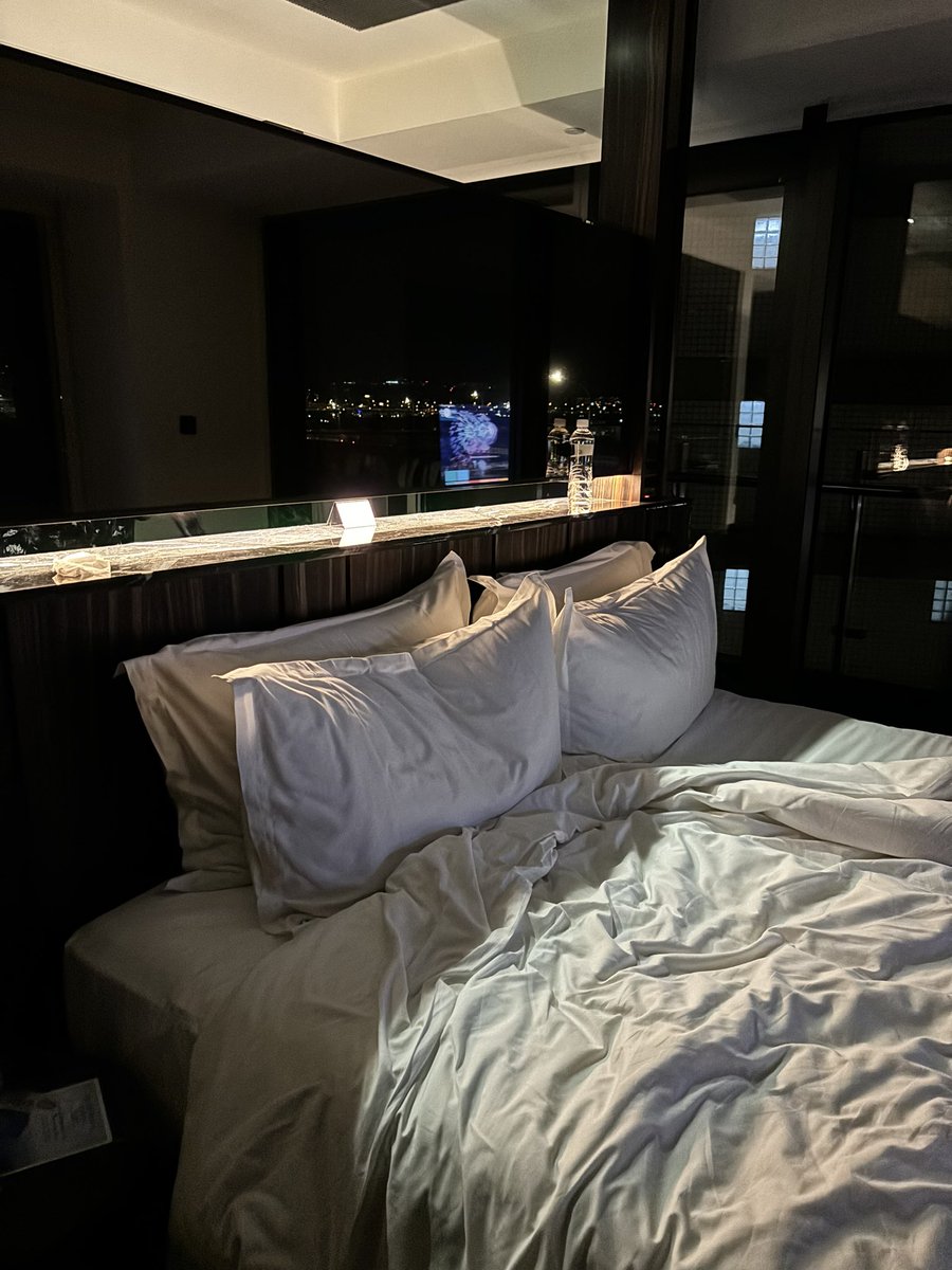 今天有約會！
吃好吃的火鍋
住好看又貴貴的房間
還去打彈珠
超開心！
我是彩券富翁！ https://t.co/vaUmOKyS70