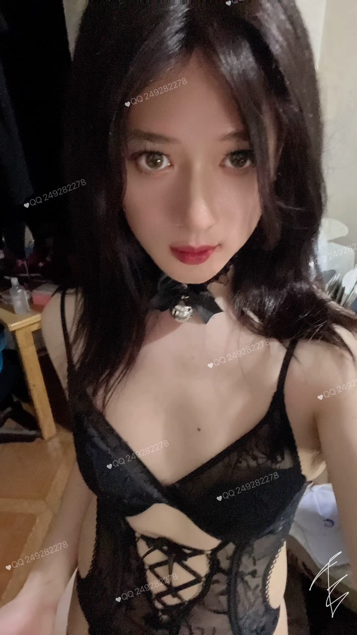 好久没发过照片了，其实偶尔还是在玩的呢，这一套还有头纱没有戴，黑色的一套挺好看的 https://t.co/d2yBK7pV3u