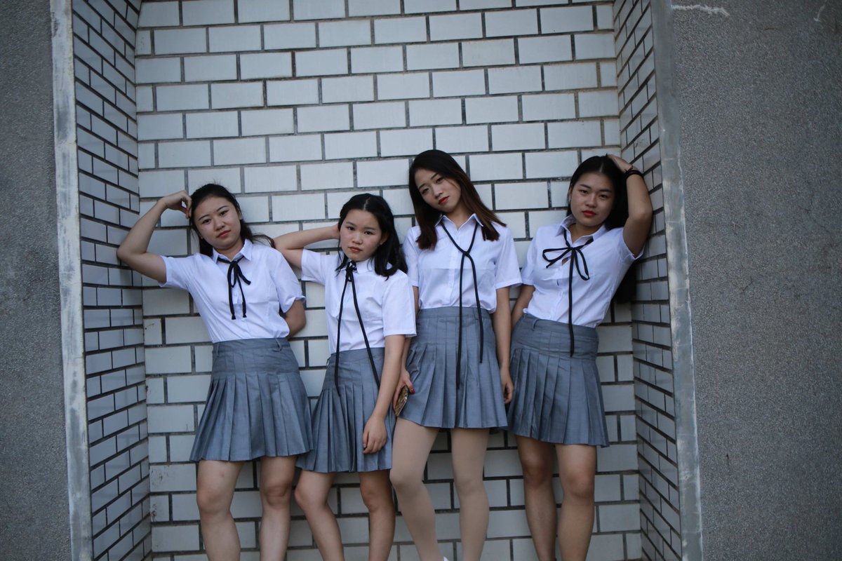 毕业小姐姐写真[691P+714M] #眼镜娘 #眼镜妹 #毕业照 #女大学生 #写真 
No.061818 预览全套尺度看置顶或私信 投稿：@007share 
眼镜娘圈子：https://t.co/VSeJDJ4qxz https://t.co/AeVAqeG3oh