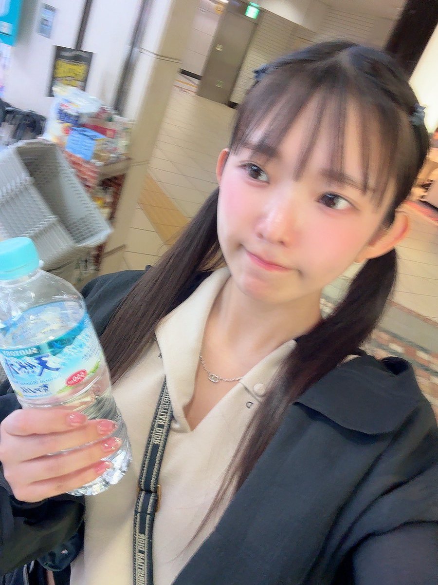 麻雀キングダム🀄️オフ会
ありがとうございました！✨
たくさんの方にお会いできて嬉しみ😭❤️
楽しすぎたな😂❤️❤️
また気軽に遊びにきてくださいっ！
(皇綱家行きたかったけど並んでて諦めてしまって空腹の顔) https://t.co/Q2r2JrcNyq