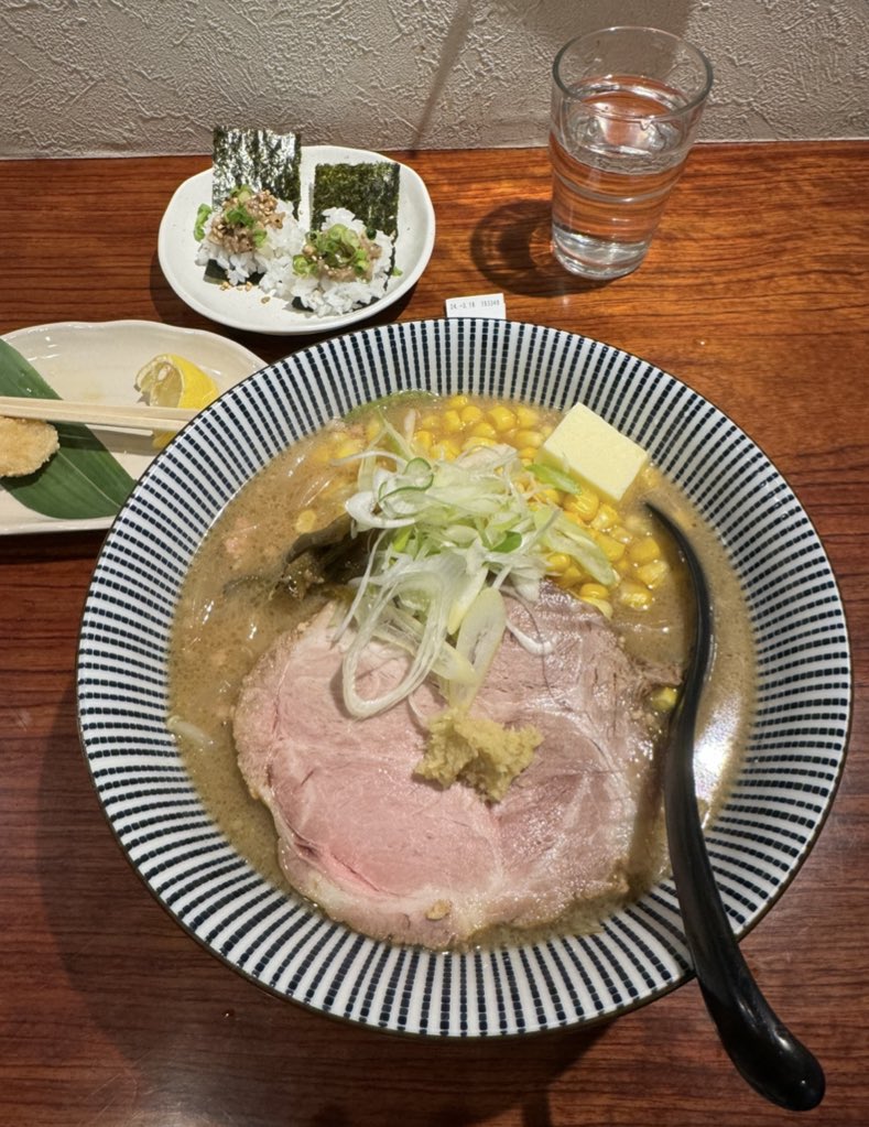 味噌バターコーンと冷やし味噌🤤🍜 https://t.co/8TTtdTFowr