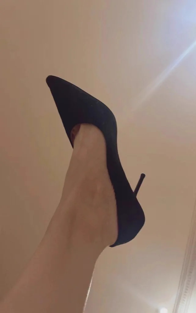 0731地区，长沙推友投稿。丝控老哥，分享老婆的丝足高跟，喜欢丝袜的可以玩寻宝或者上门保养，线上可文字、语音，共同探索丝足之道，长沙本地寻情侣或夫妻交流。长沙地区有意向的同好可私信我获取联系方式，拒绝白嫖！ https://t.co/vQaAgQLFQP