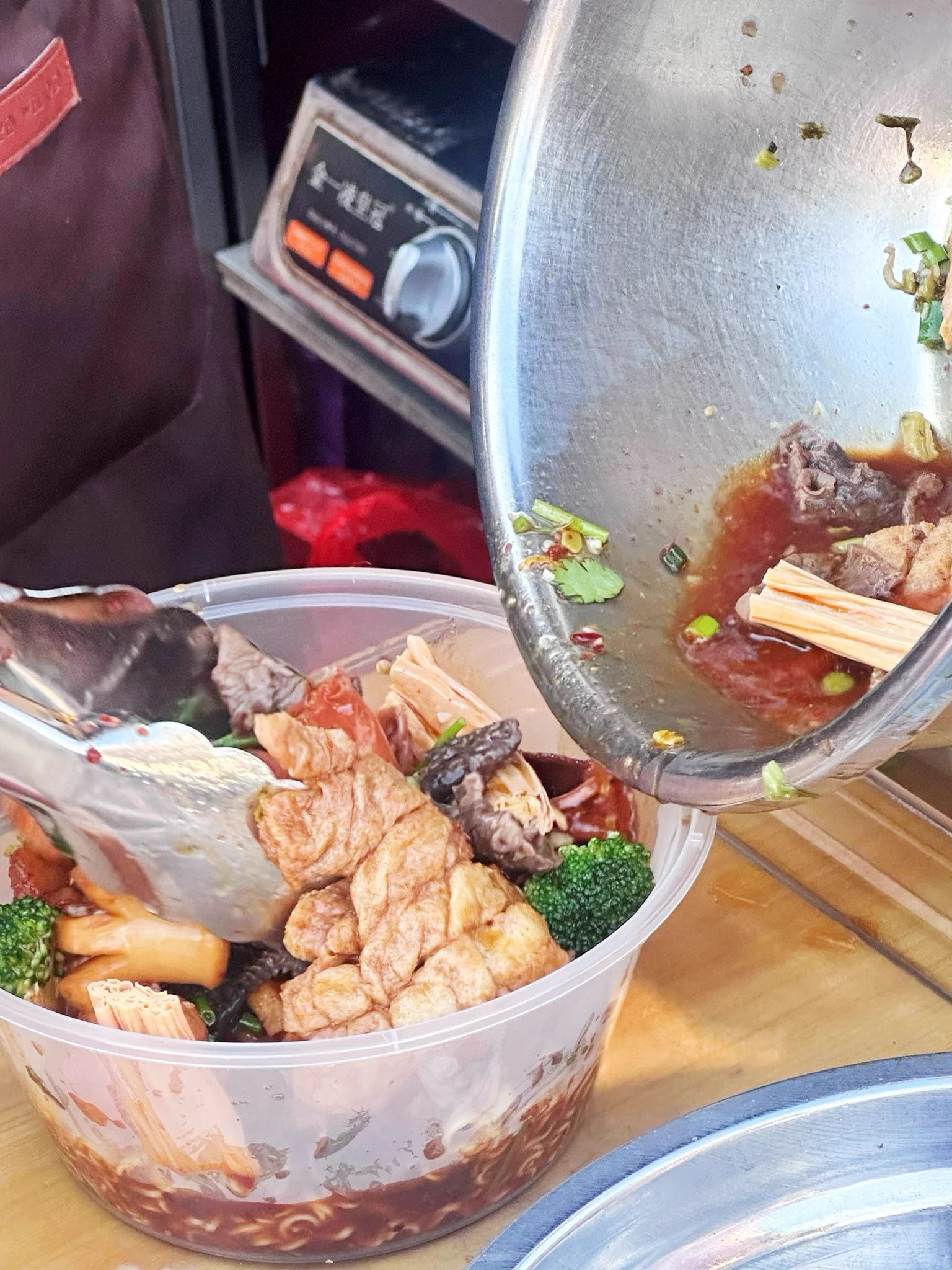 又吃热卤，今天格外饿可能昨晚被英格兰气到了 https://t.co/oX79vn89iq