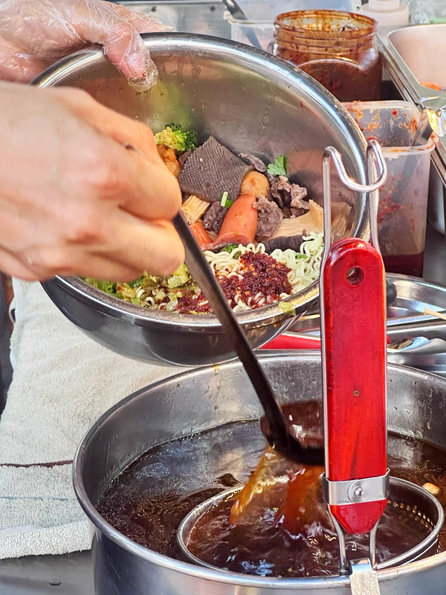 又吃热卤，今天格外饿可能昨晚被英格兰气到了 https://t.co/oX79vn89iq