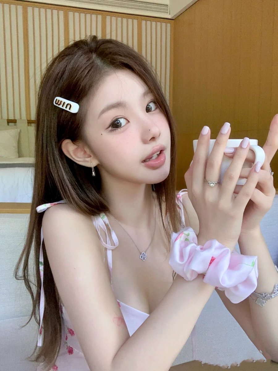 有人让我去当老师😘😘
你觉得我适合教什么科目？
我有一门绝学哦 https://t.co/RCWXLbLOOQ