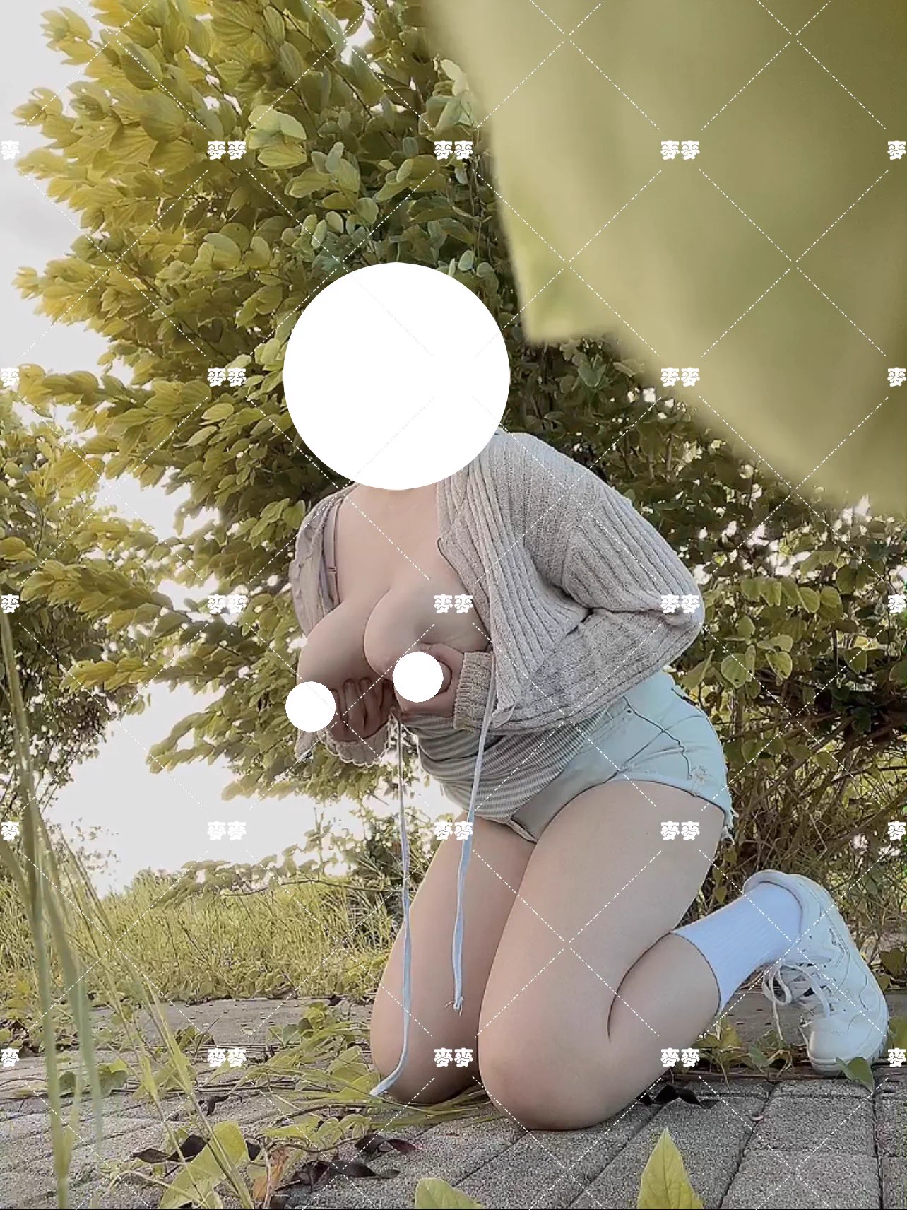 偷偷野外露出好刺激，好怕被發現🥹 https://t.co/IrntezULIe