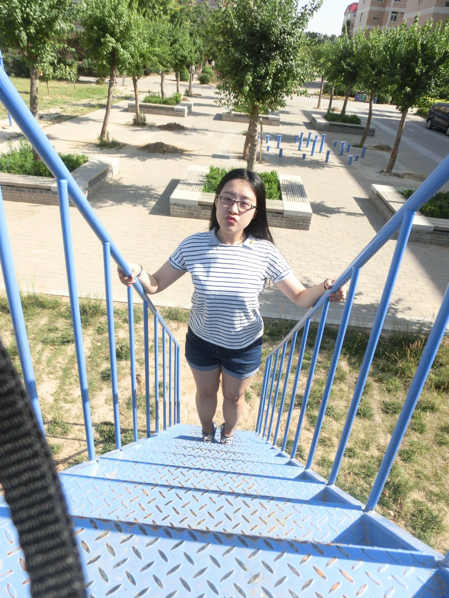 毕业小姐姐写真[245P+658M] #眼镜娘 #眼镜妹 #毕业照 #女大学生 #写真 
No.070818 预览全套尺度看置顶或私信 投稿：@007share 
眼镜娘圈子：https://t.co/VSeJDJ4qxz https://t.co/xZPZi3fbP8