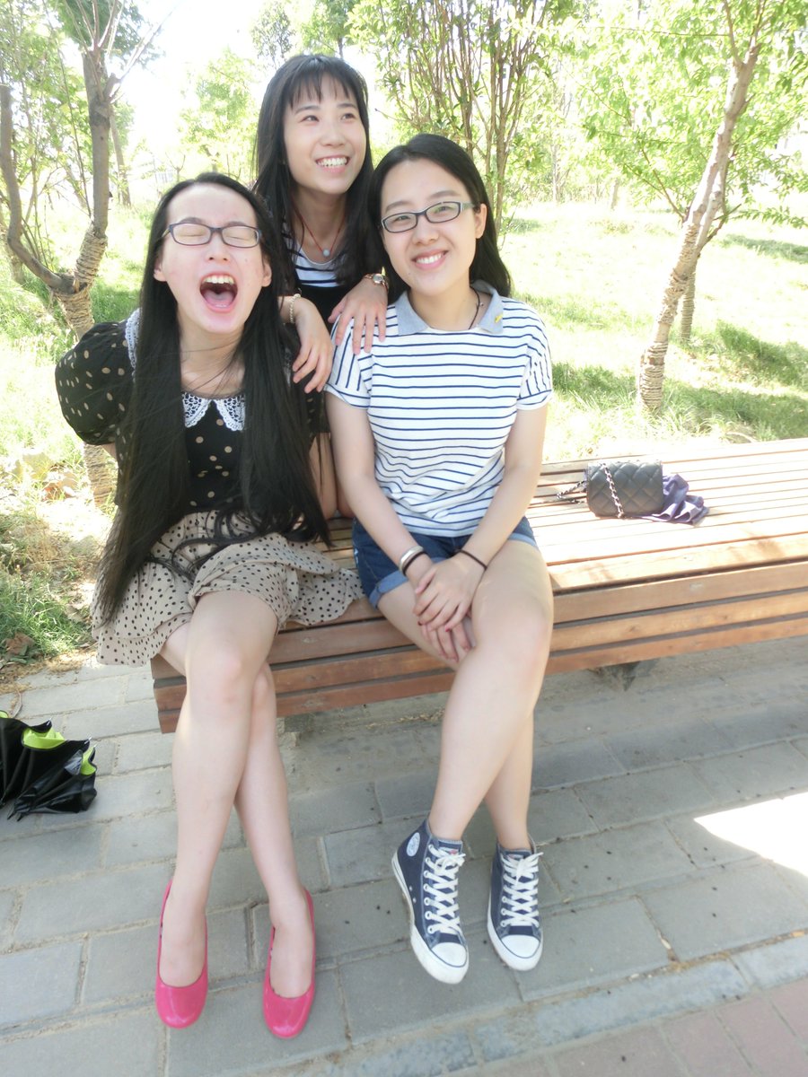 毕业小姐姐写真[245P+658M] #眼镜娘 #眼镜妹 #毕业照 #女大学生 #写真 
No.070818 预览全套尺度看置顶或私信 投稿：@007share 
眼镜娘圈子：https://t.co/VSeJDJ4qxz https://t.co/xZPZi3fbP8