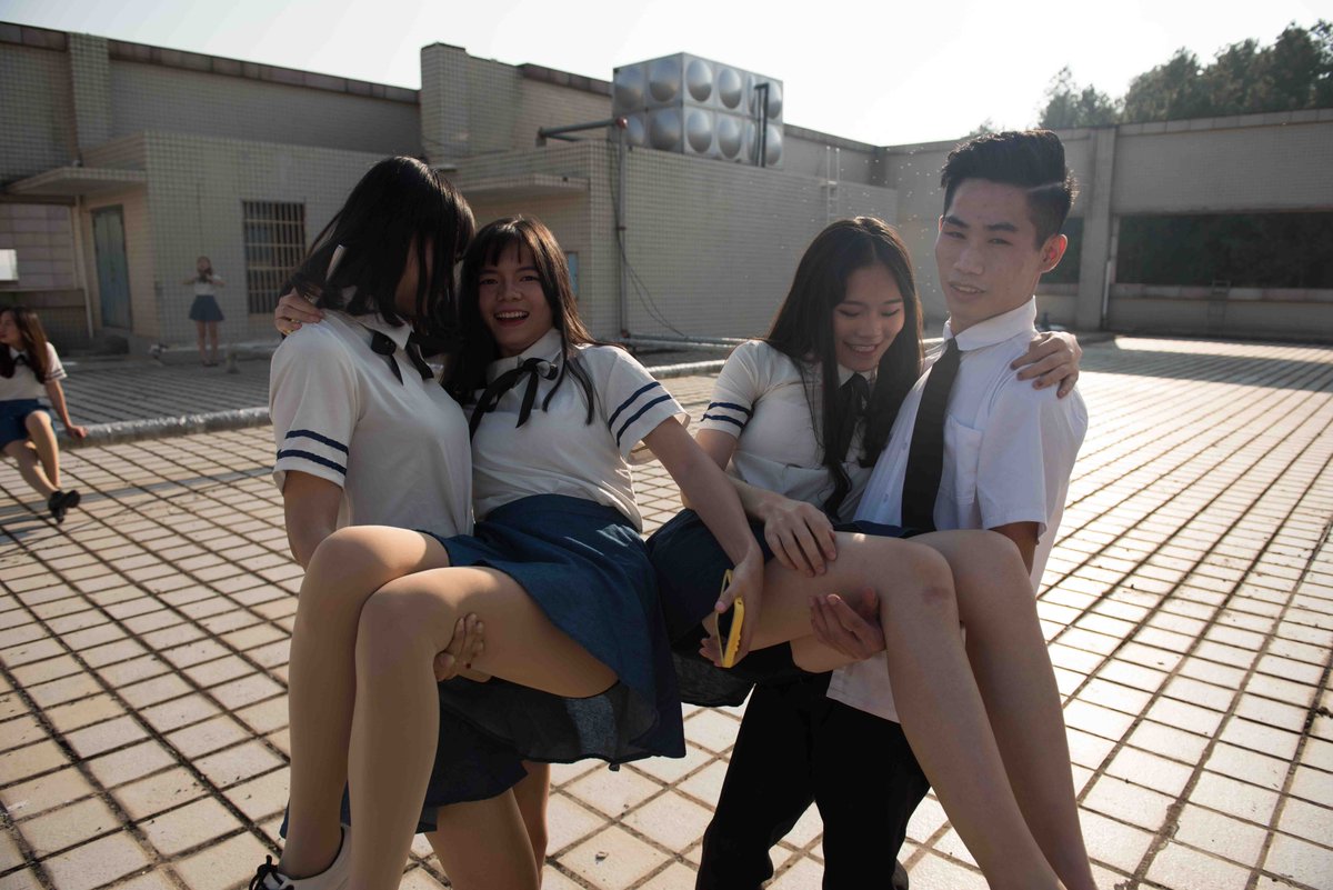 毕业小姐姐写真[371P+225M] #眼镜娘 #眼镜妹 #毕业照 #女大学生 #写真 
No.071118 预览全套尺度看置顶或私信 投稿：@007share 
眼镜娘圈子：https://t.co/VSeJDJ4Yn7 https://t.co/zLeuID4qA1