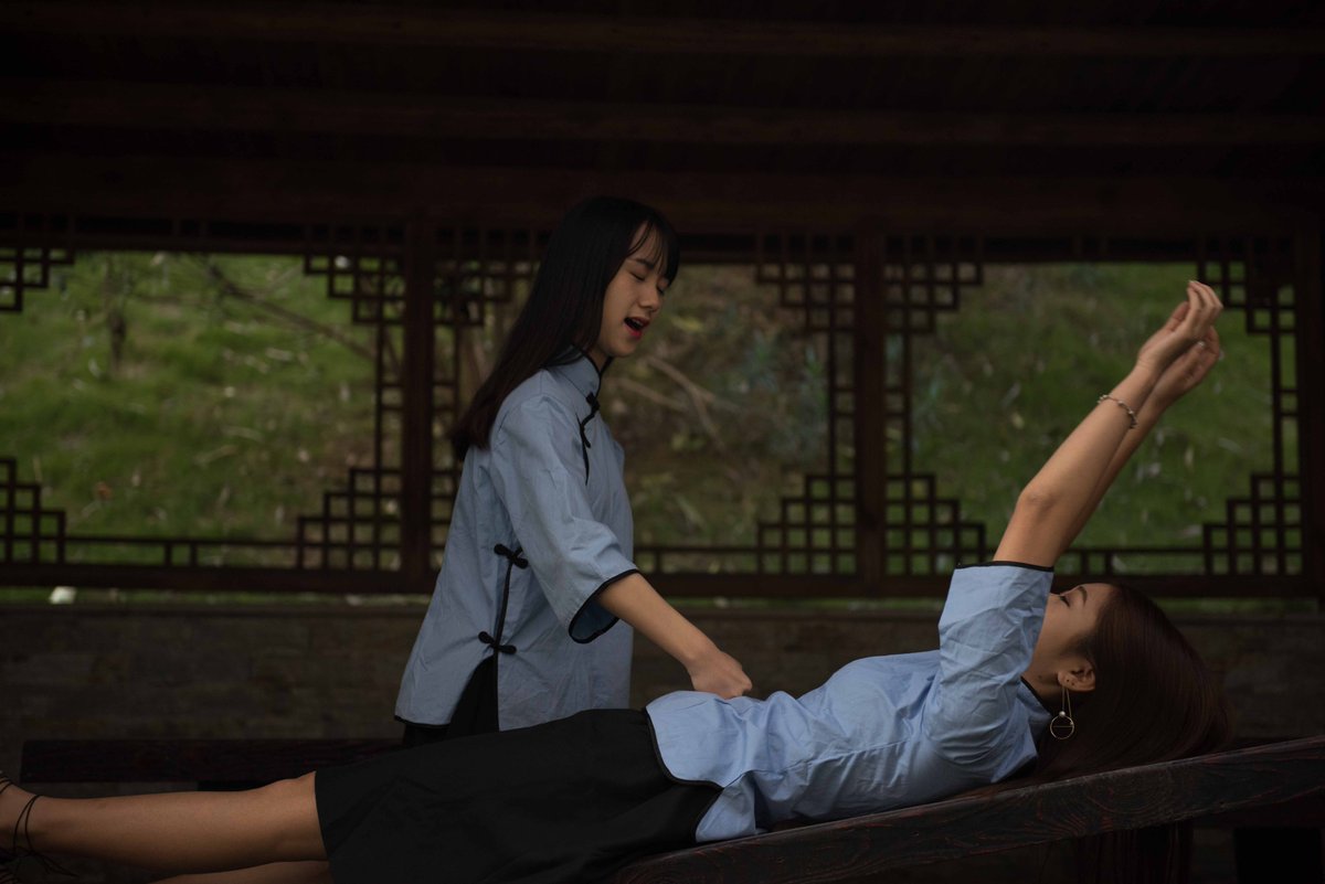 毕业小姐姐写真[371P+225M] #眼镜娘 #眼镜妹 #毕业照 #女大学生 #写真 
No.071118 预览全套尺度看置顶或私信 投稿：@007share 
眼镜娘圈子：https://t.co/VSeJDJ4Yn7 https://t.co/zLeuID4qA1