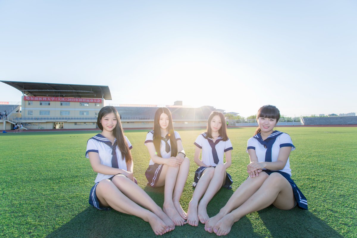 毕业小姐姐写真[40P+422M] #眼镜娘 #眼镜妹 #毕业照 #女大学生 #写真 
No.071816 预览全套尺度看置顶或私信 投稿：@007share 
眼镜娘圈子：https://t.co/VSeJDJ4Yn7 https://t.co/RYmGuRrSVK