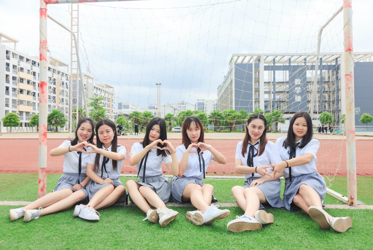 毕业小姐姐写真[219P+773M] #眼镜娘 #眼镜妹 #毕业照 #女大学生 #写真 
No.072521 预览全套尺度看置顶或私信 投稿：@007share 
眼镜娘圈子：https://t.co/VSeJDJ4Yn7 https://t.co/YsqZqtlyC9