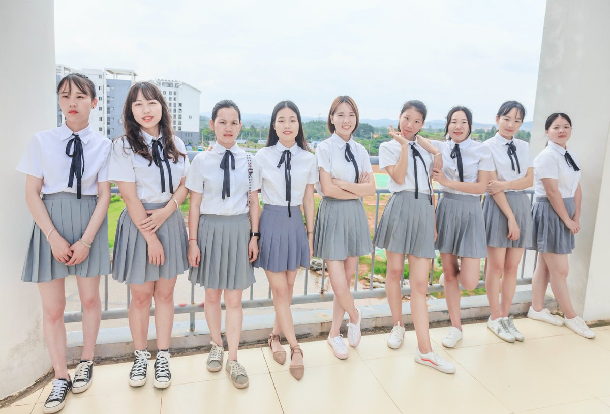 毕业小姐姐写真[219P+773M] #眼镜娘 #眼镜妹 #毕业照 #女大学生 #写真 
No.072521 预览全套尺度看置顶或私信 投稿：@007share 
眼镜娘圈子：https://t.co/VSeJDJ4Yn7 https://t.co/YsqZqtlyC9