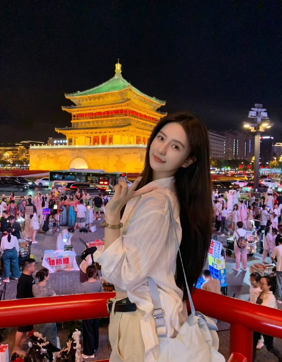 西安特产，钟楼。 https://t.co/qQTvsxjNpu