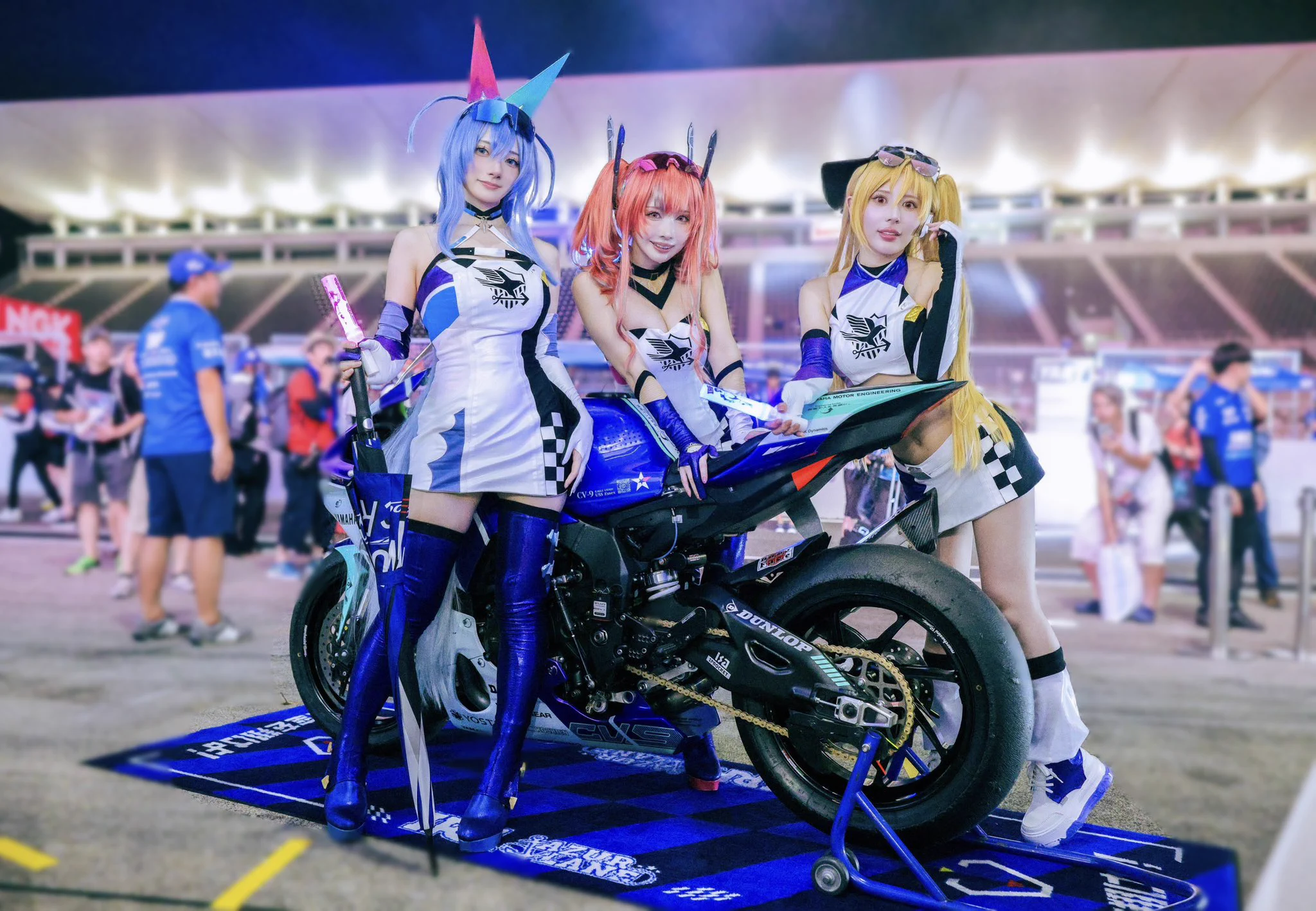 ナイトピットウォーク楽しかったですね〜✨️今日もよろしくお願いします🏁 #鈴鹿8耐 #アズレン8耐 https://t.co/EijkDGbJTG