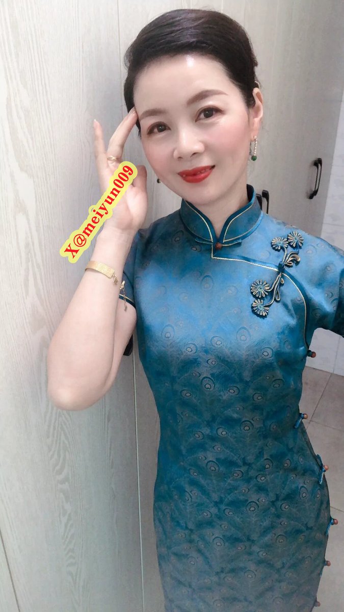 穿旗袍的小阿姨有一种高级美 https://t.co/Zk0DsBgYqj