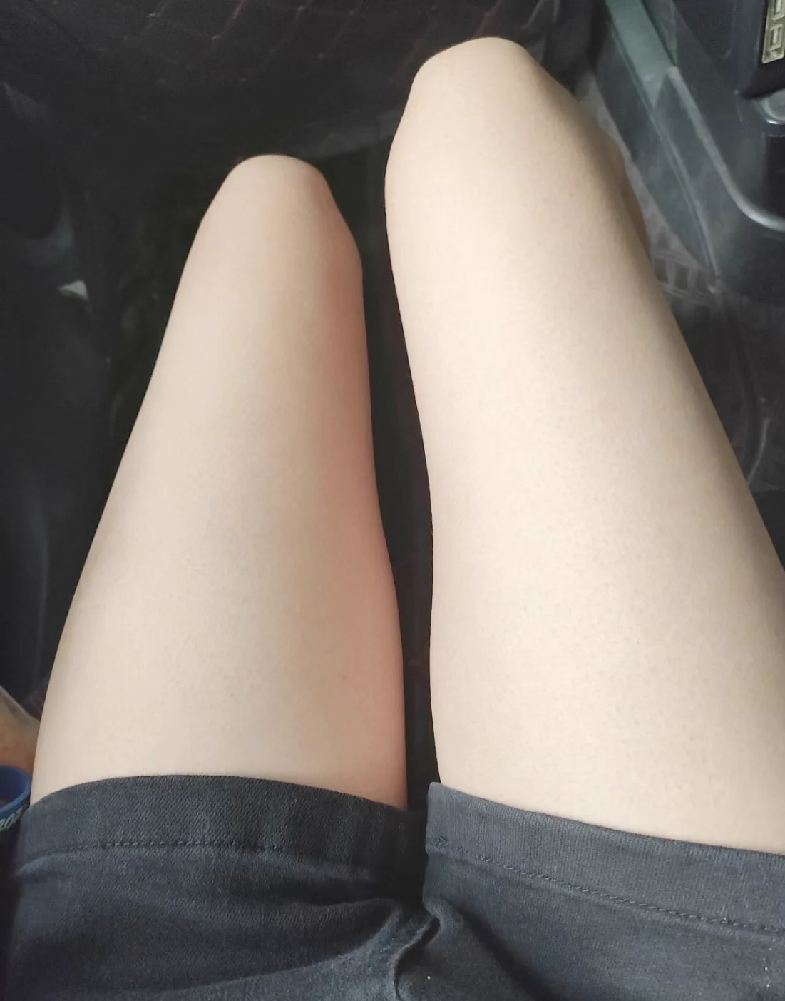 福利有人想看嗎🤪 最近好忙又很熱 很容易濕濕的😨 https://t.co/dA6Zg16yQw