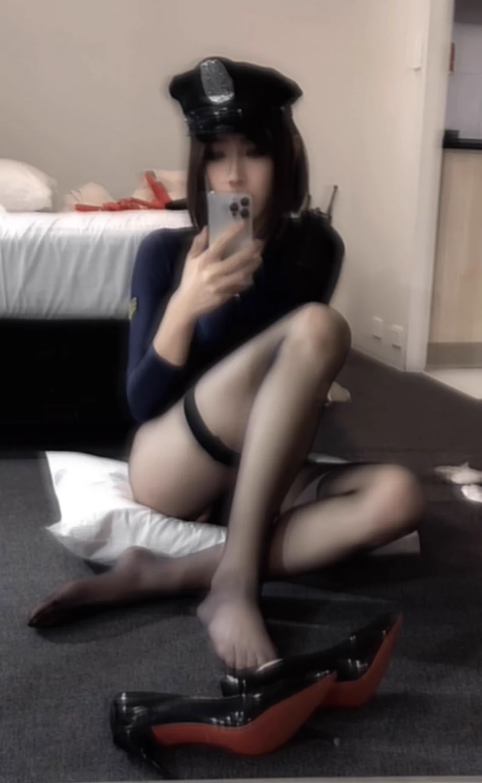 啊哈～ 其实回国一直在旅游啦 一路从广州北上～ 次站到达上海👀👀 https://t.co/mdRd1eG3yM
