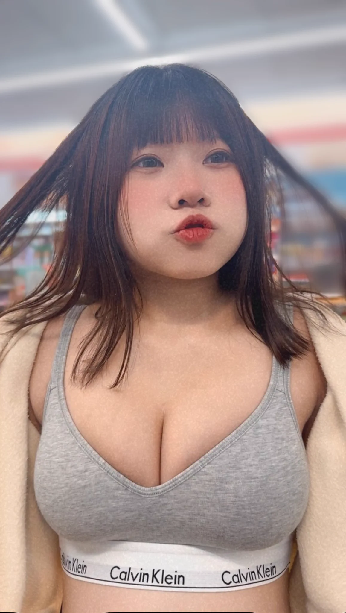為什麼男生那麼愛CK穿這樣出去都會一直被搭訕 😵 https://t.co/0HUteOdSJ5