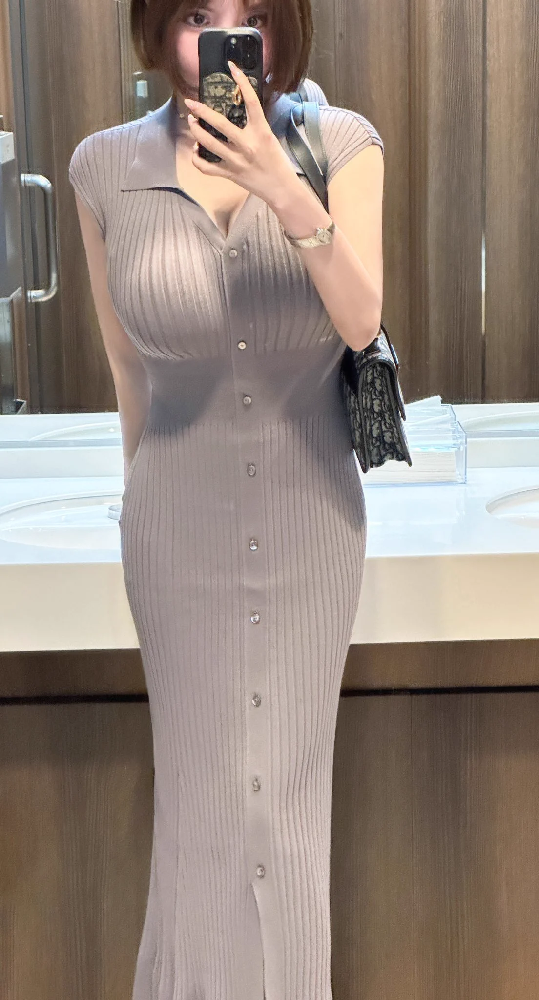 男朋友挑的裙子。 https://t.co/JvQHl2S70D